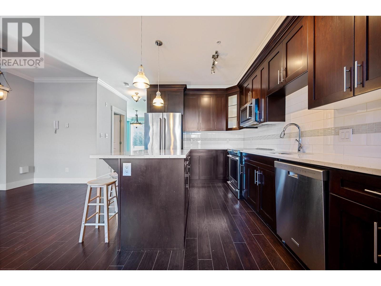 10 1731 PRAIRIE AVENUE, Port Coquitlam