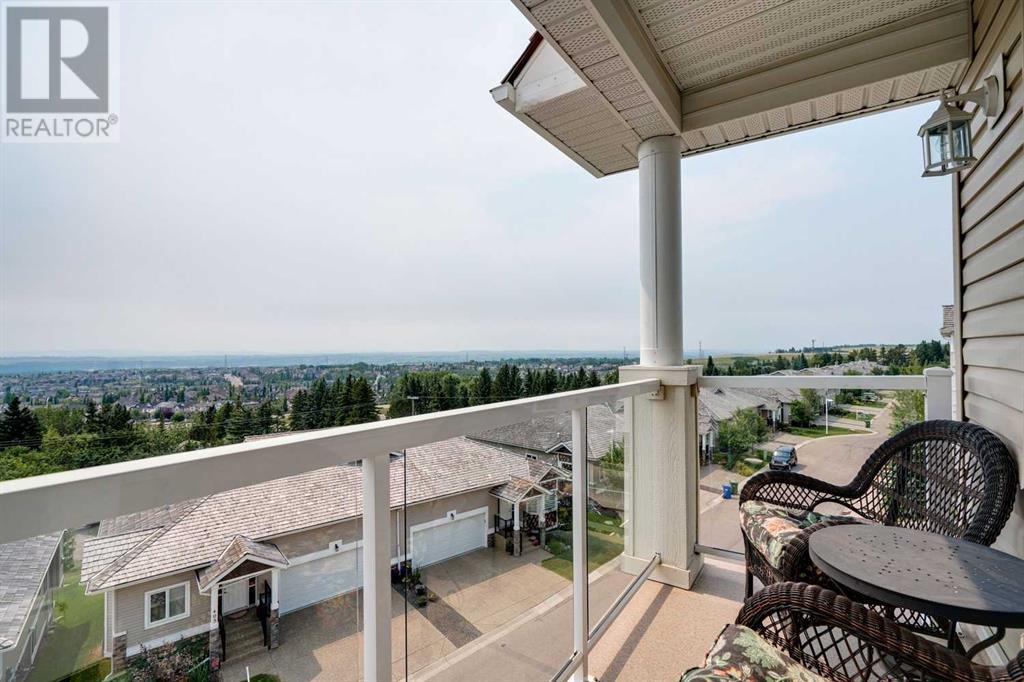 Single Family House for Sale in   Rocky Vista Gardens NW Rocky Ridge Calgary 