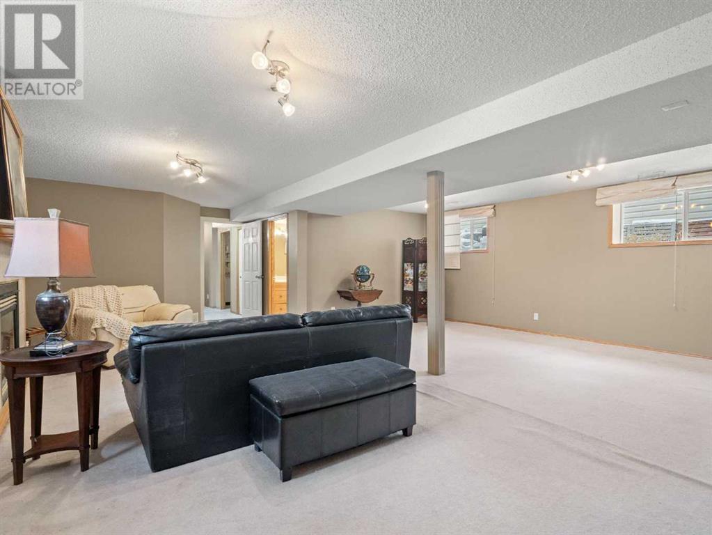 Single Family House Bungalow for Sale in  Tuscany Boulevard NW Tuscany Calgary 