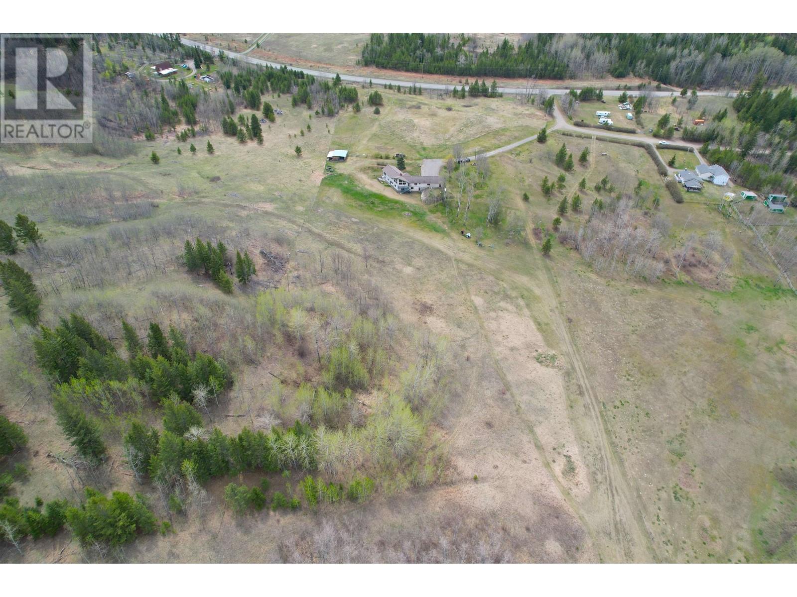 4221 LODGE ROAD, Lac La Hache