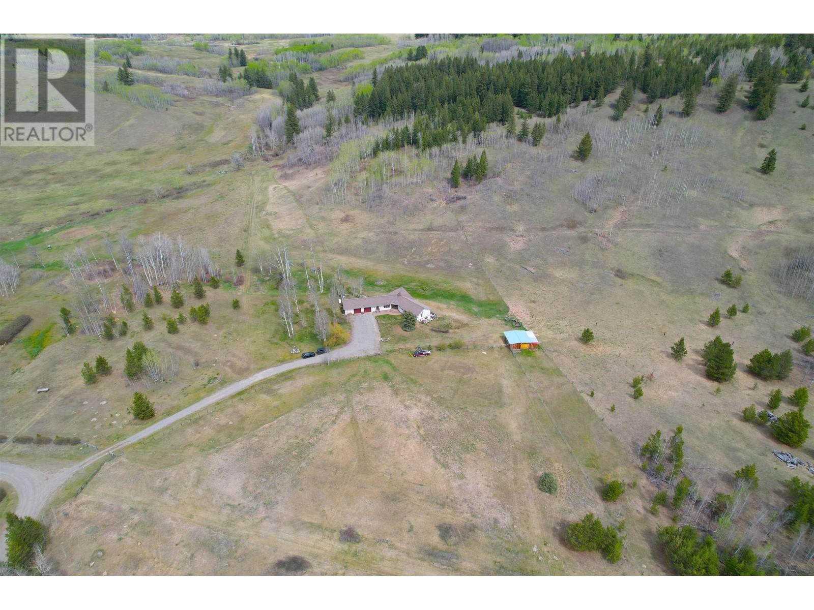 4221 LODGE ROAD, Lac La Hache