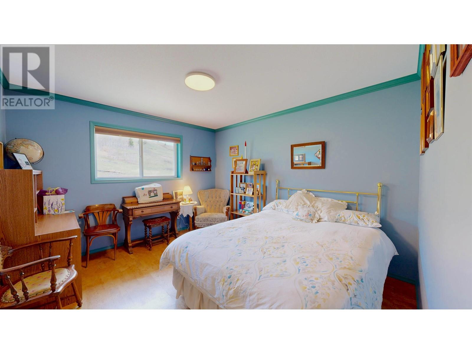 4221 LODGE ROAD, Lac La Hache