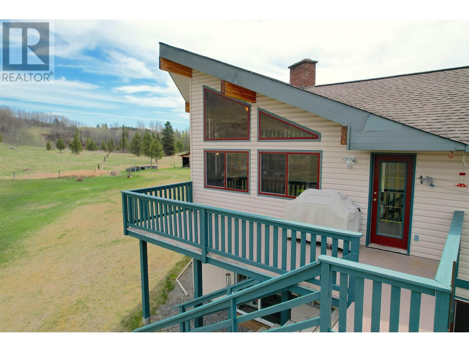 4221 LODGE ROAD, Lac La Hache