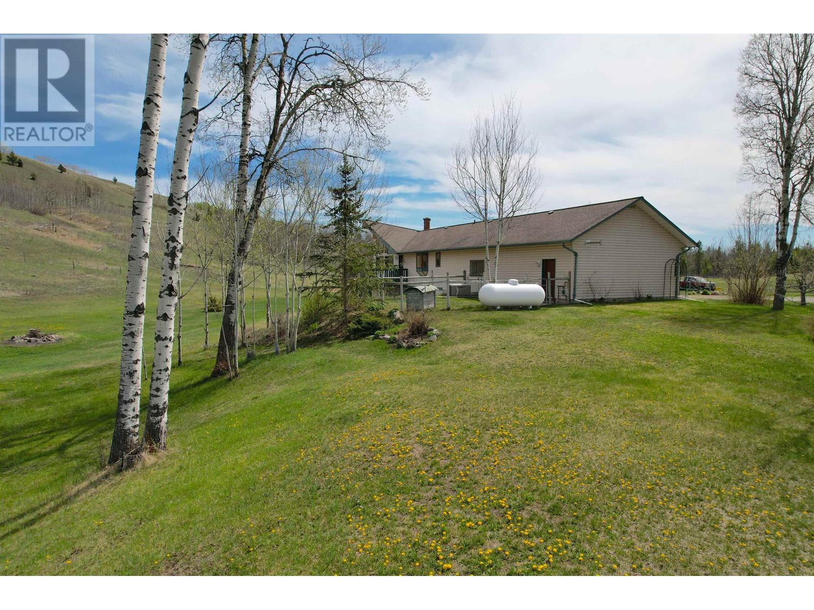 4221 LODGE ROAD, Lac La Hache