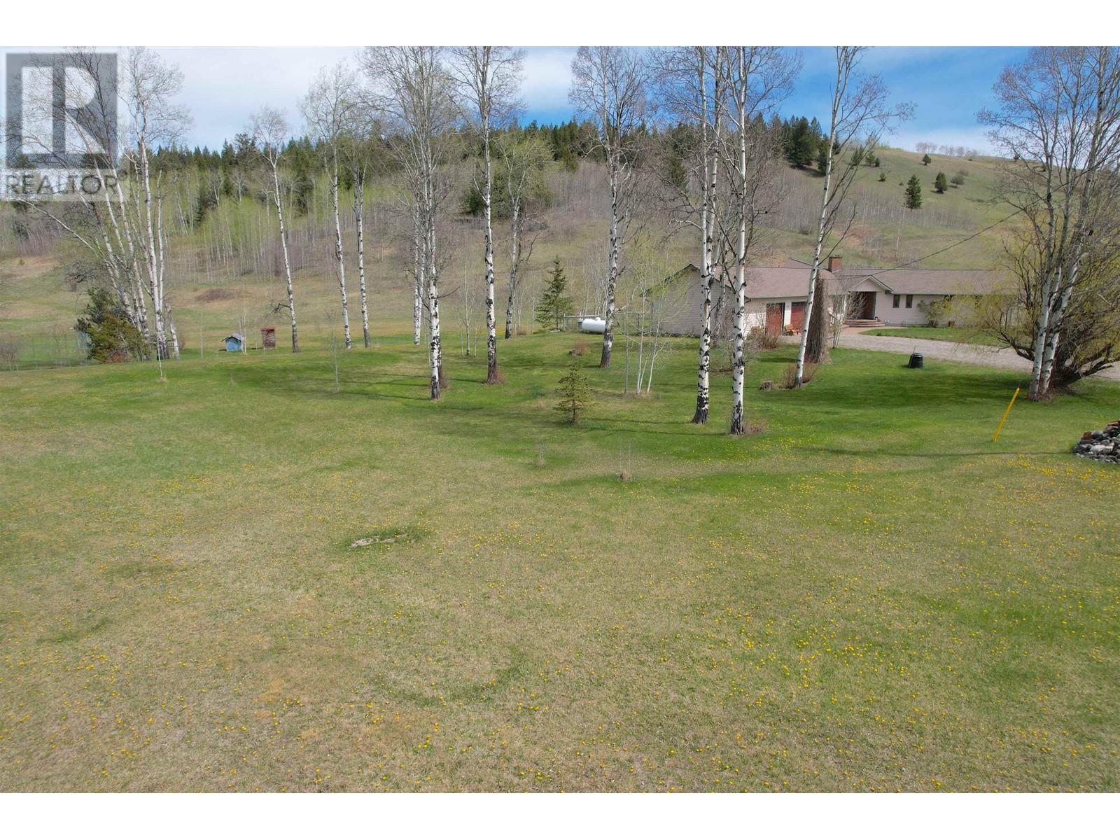 4221 LODGE ROAD, Lac La Hache