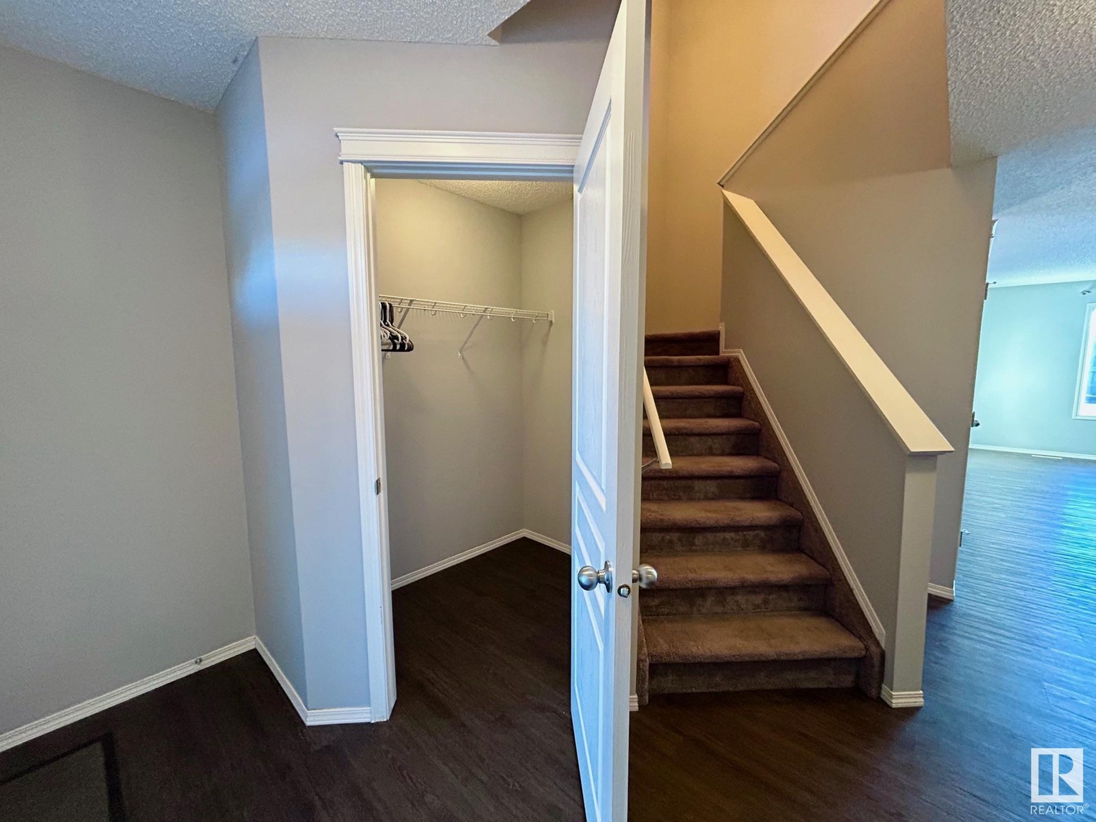 17043 38 ST NW, Edmonton