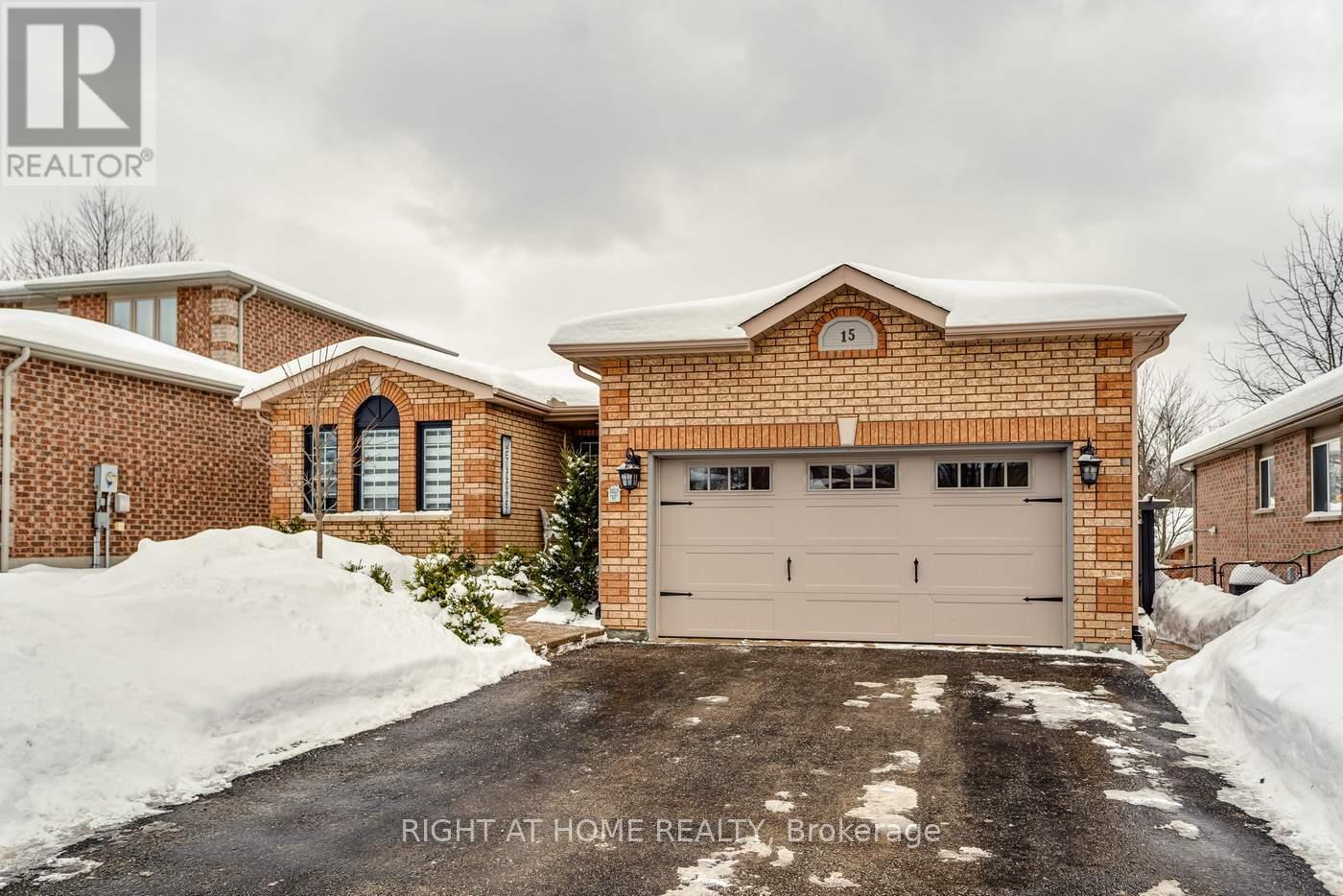 15 HORSFIELD DRIVE, Barrie (Northwest), Ontario