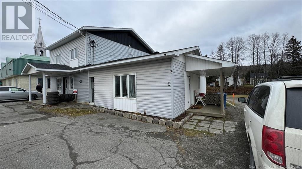 Photo 2 of 1999 Commerciale Street, Saintfrancoisdemadawaska NB