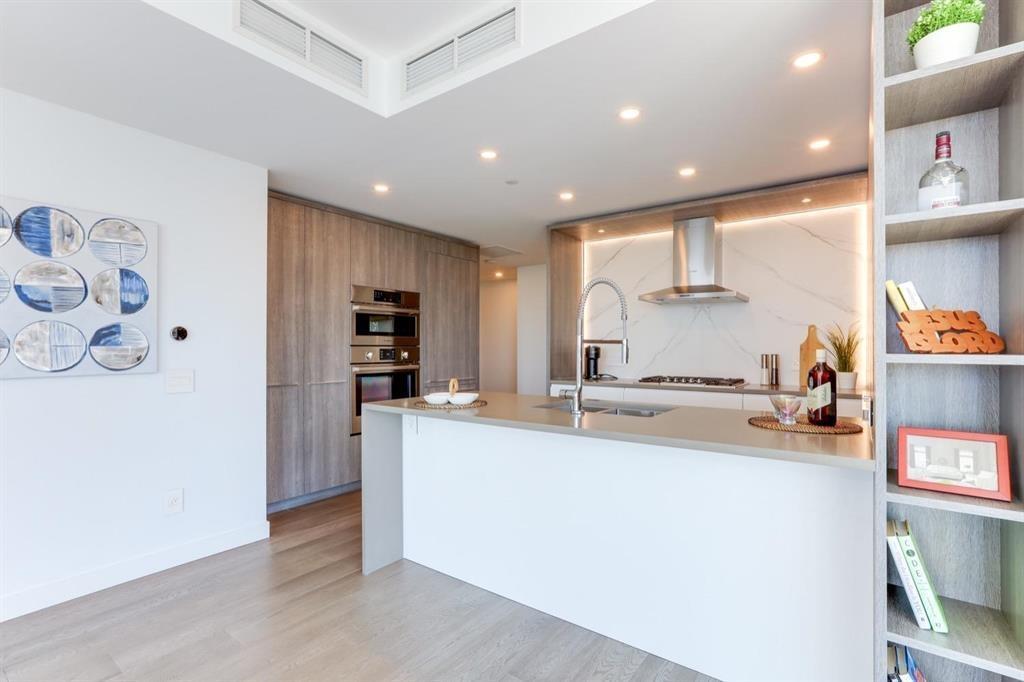 407 1441 JOHNSTON ROAD, White Rock real estate listing R2966954