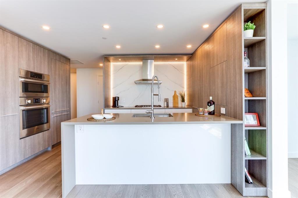 407 1441 JOHNSTON ROAD, White Rock real estate listing R2966954