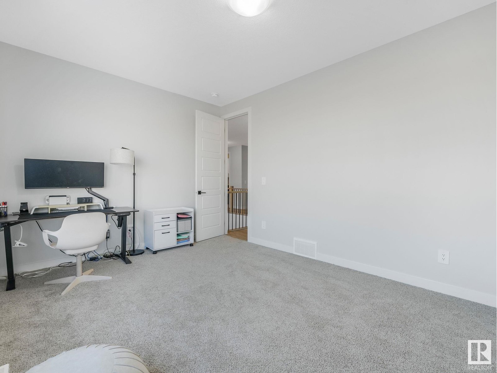 2028 207 ST NW, Edmonton