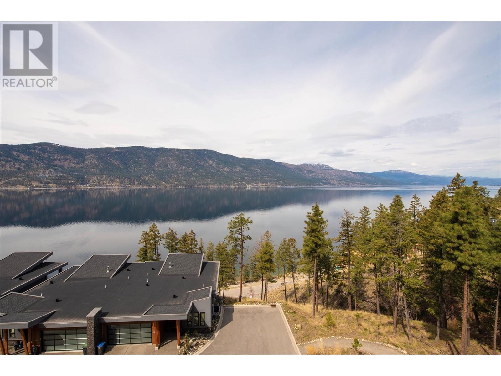 401 3475 Granite Close, Kelowna