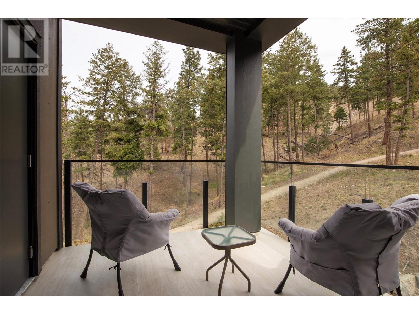 401 3475 Granite Close, Kelowna
