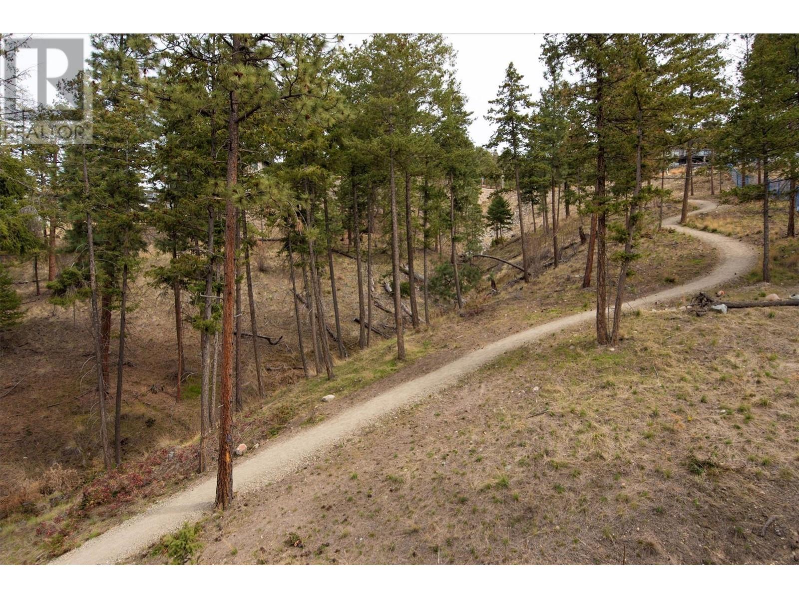 401 3475 Granite Close, Kelowna
