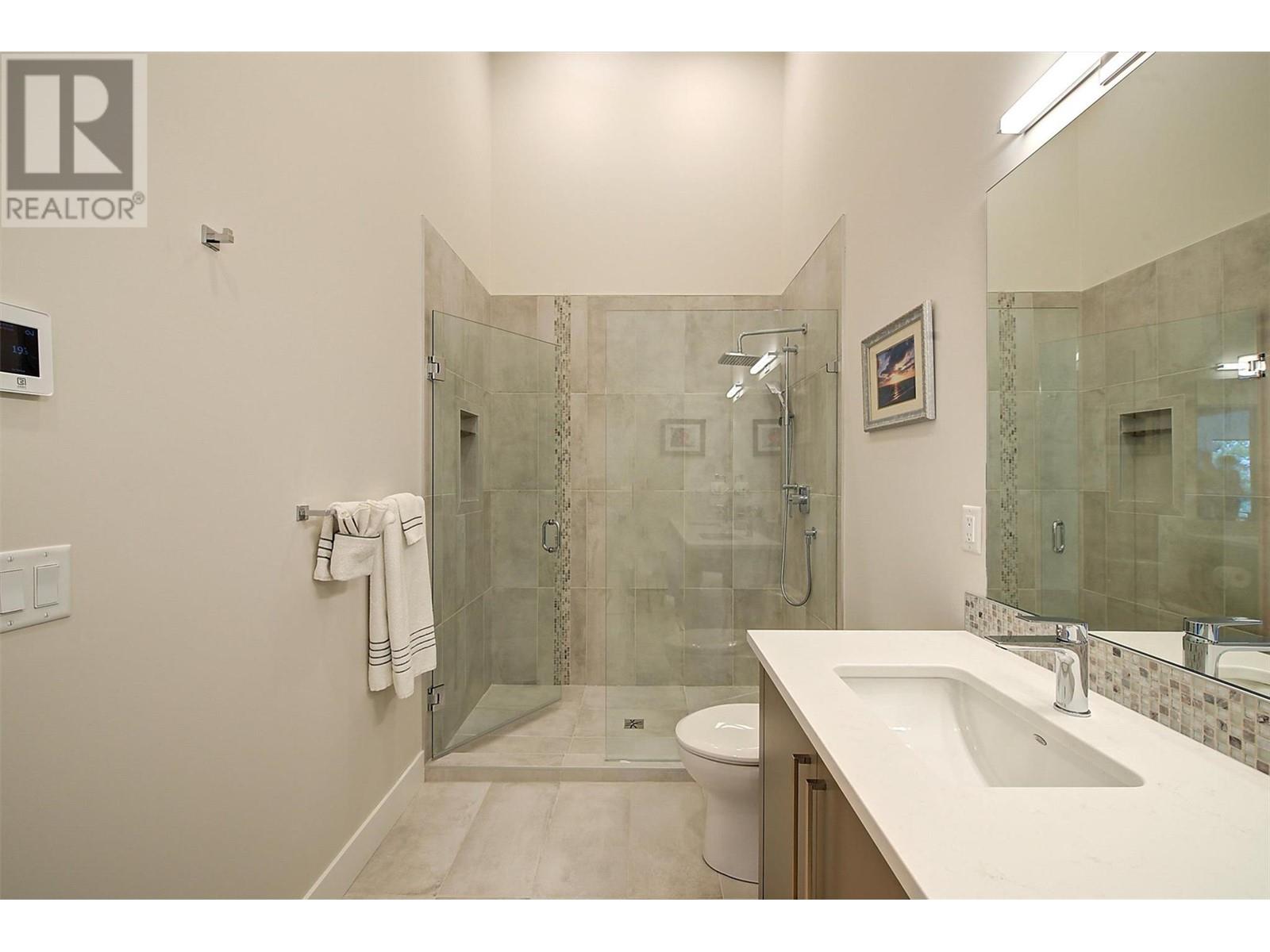 401 3475 Granite Close, Kelowna