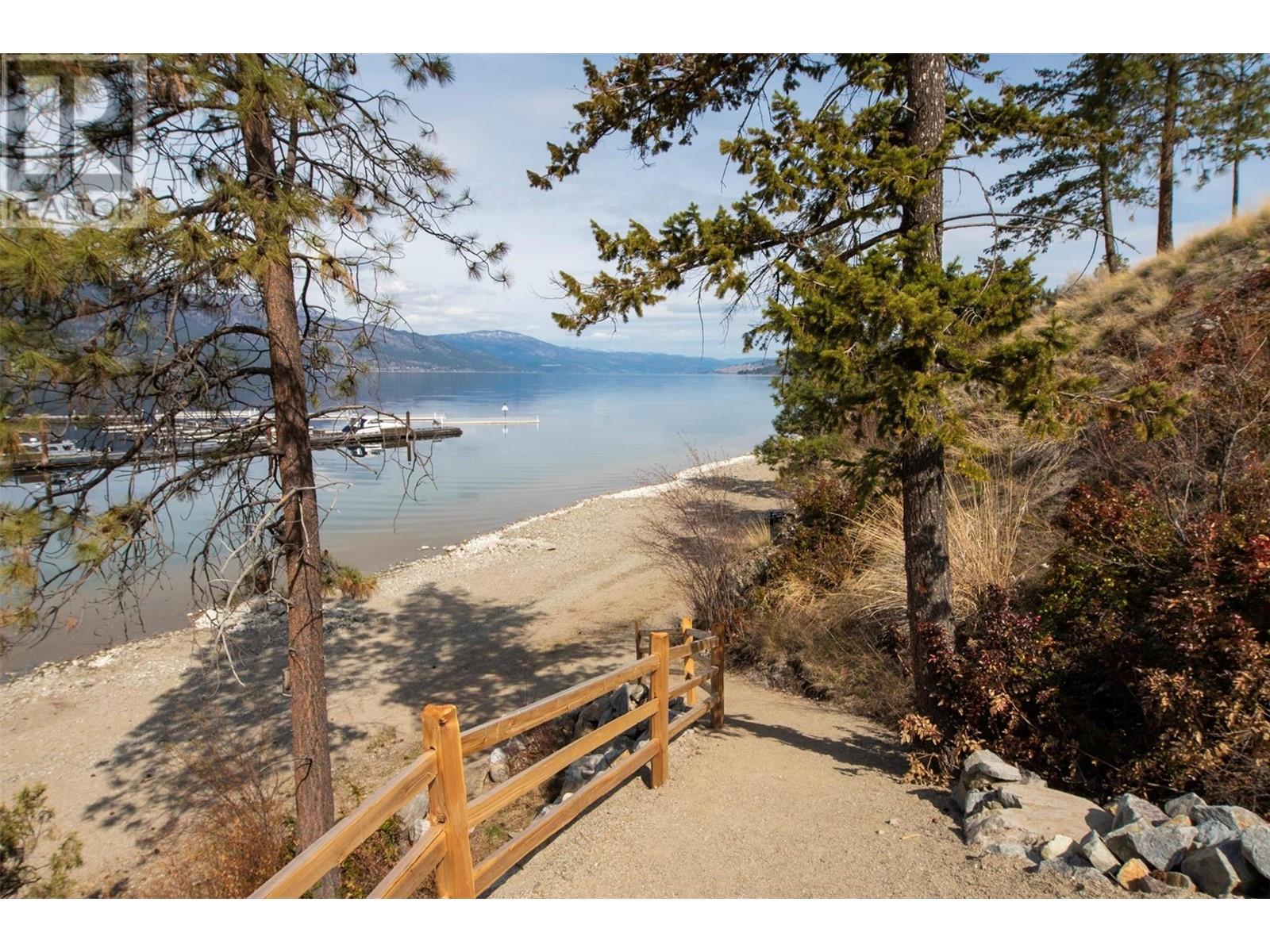 401 3475 Granite Close, Kelowna