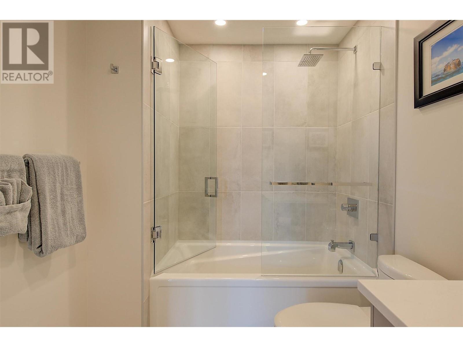 401 3475 Granite Close, Kelowna
