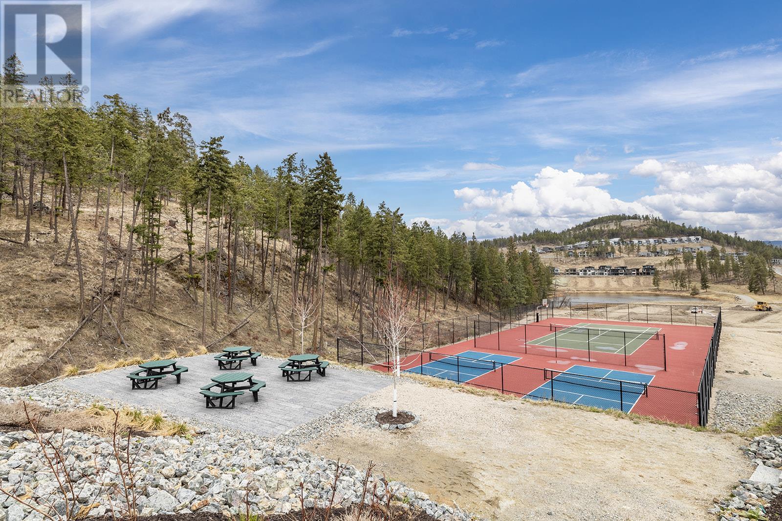 401 3475 Granite Close, Kelowna