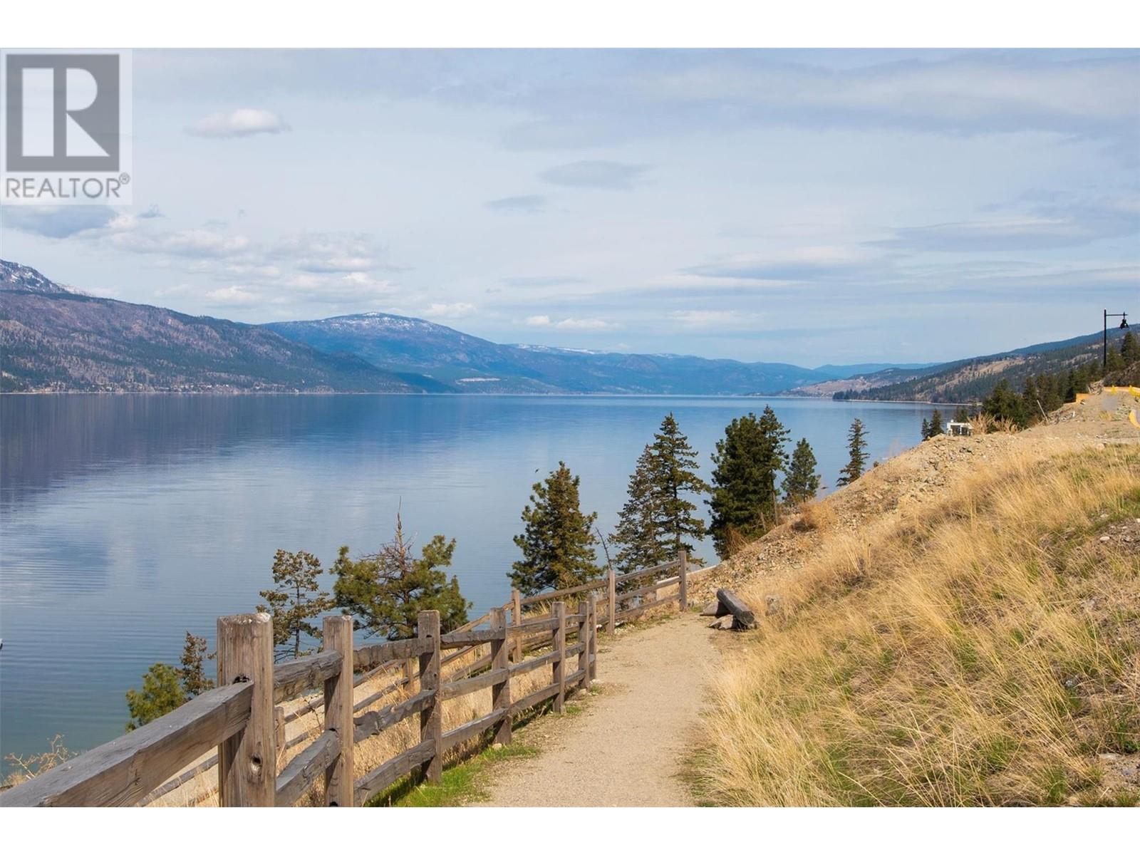401 3475 Granite Close, Kelowna