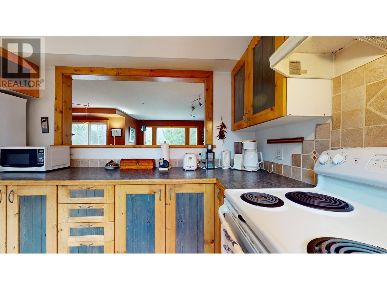 1 1400 PARK STREET, Pemberton