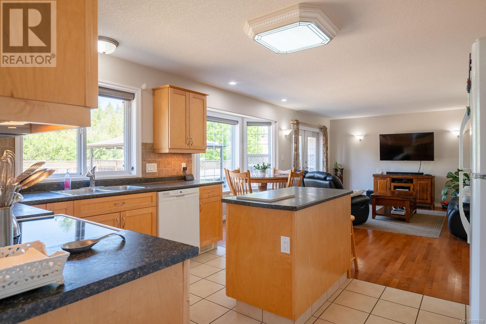 5575 Woodland Cres E, Port Alberni real estate listing 988399