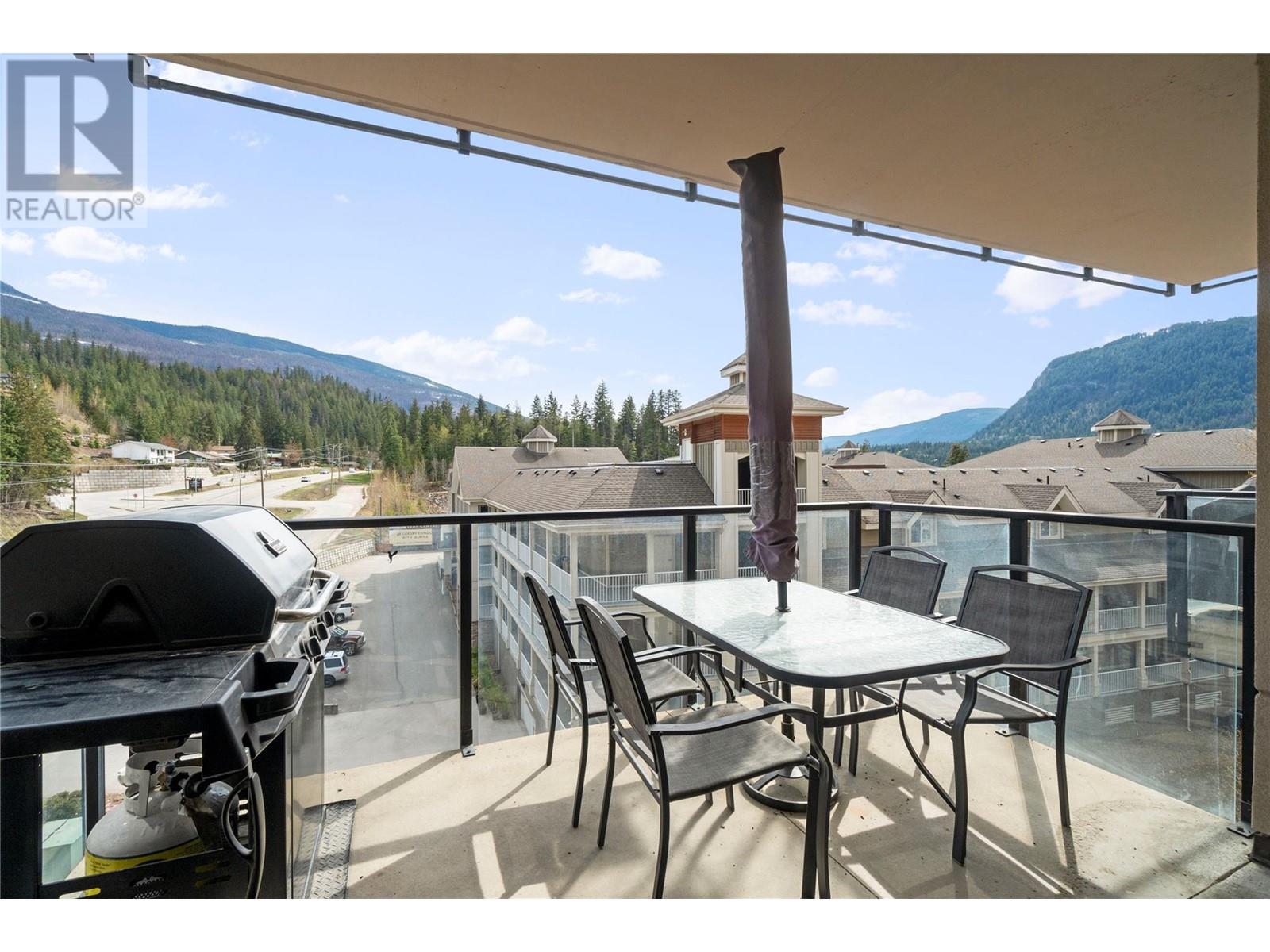 401 326 Mara Lake Lane, Sicamous