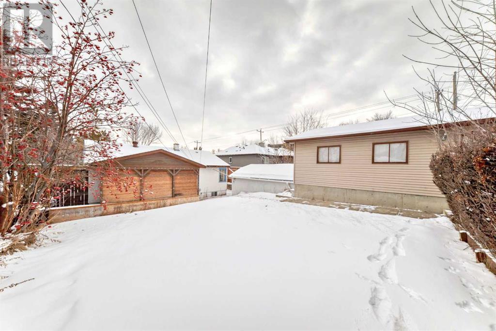 Single Family House Bungalow for Sale in  Summer Street SW Scarboro Calgary 