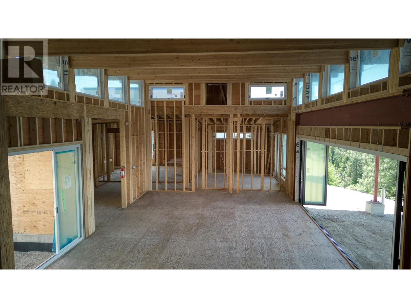475 Sasquatch Trail, Osoyoos