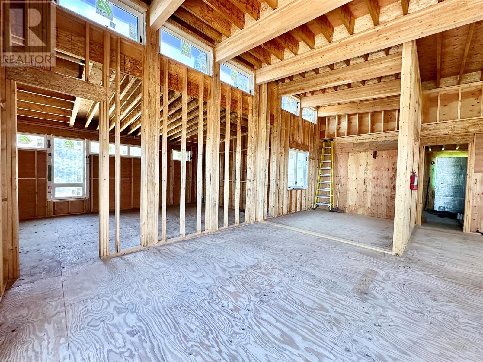 475 Sasquatch Trail, Osoyoos
