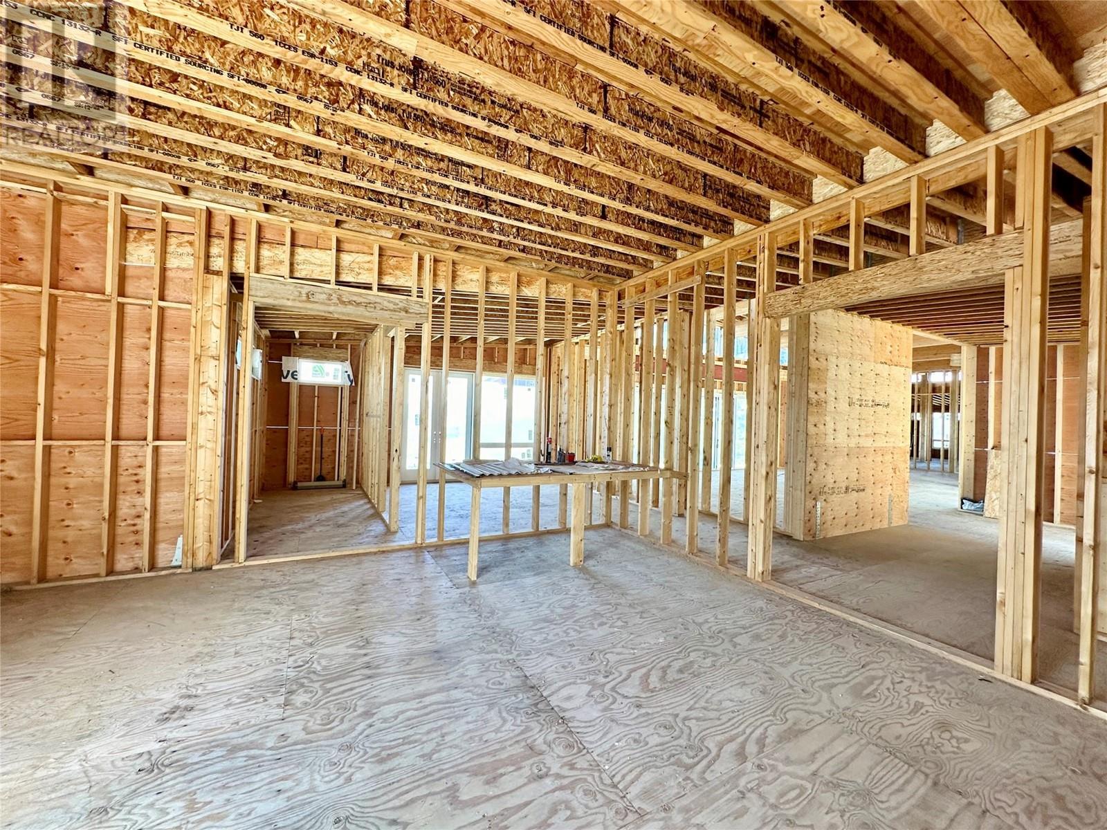 475 Sasquatch Trail, Osoyoos