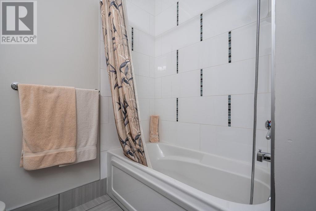 136 DEERVIEW LANE, Anmore real estate listing R2967596