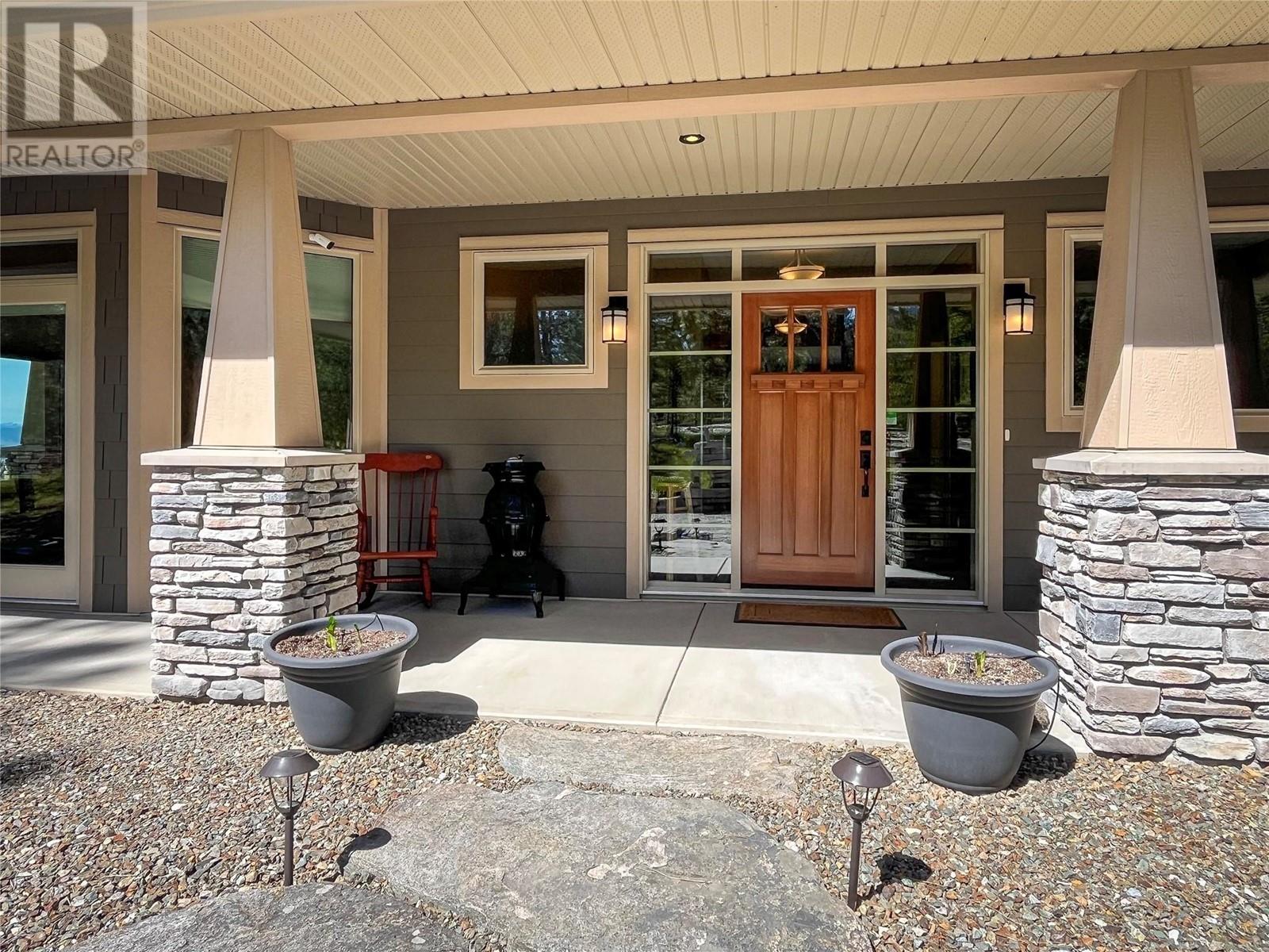 100 Maguire Place, Osoyoos