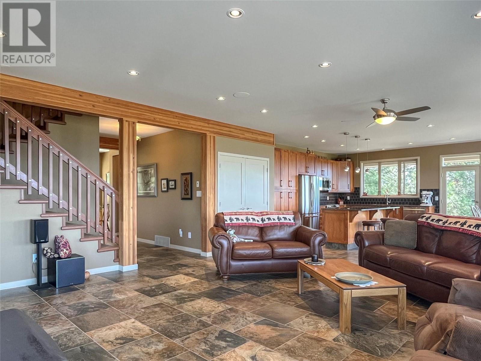 100 Maguire Place, Osoyoos