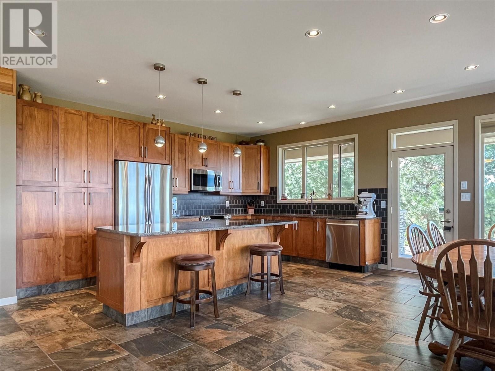 100 Maguire Place, Osoyoos