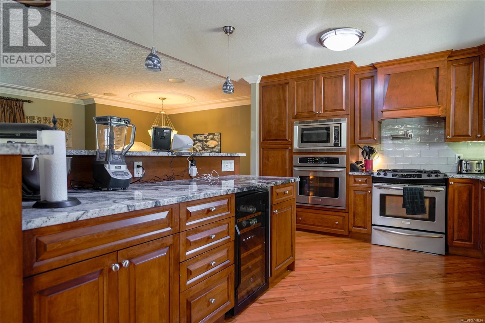 5953 Stuart Ave, Port Alberni real estate listing 974834