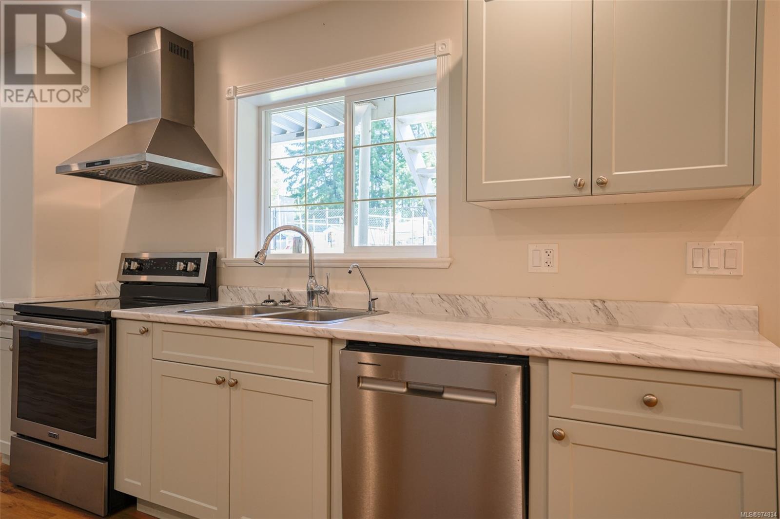 5953 Stuart Ave, Port Alberni real estate listing 974834