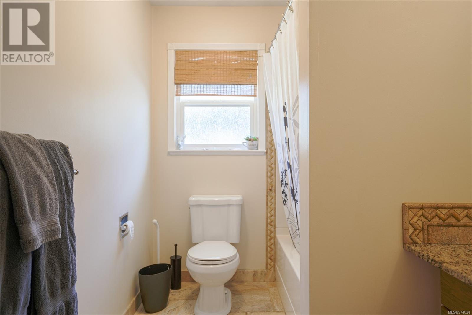 5953 Stuart Ave, Port Alberni real estate listing 974834