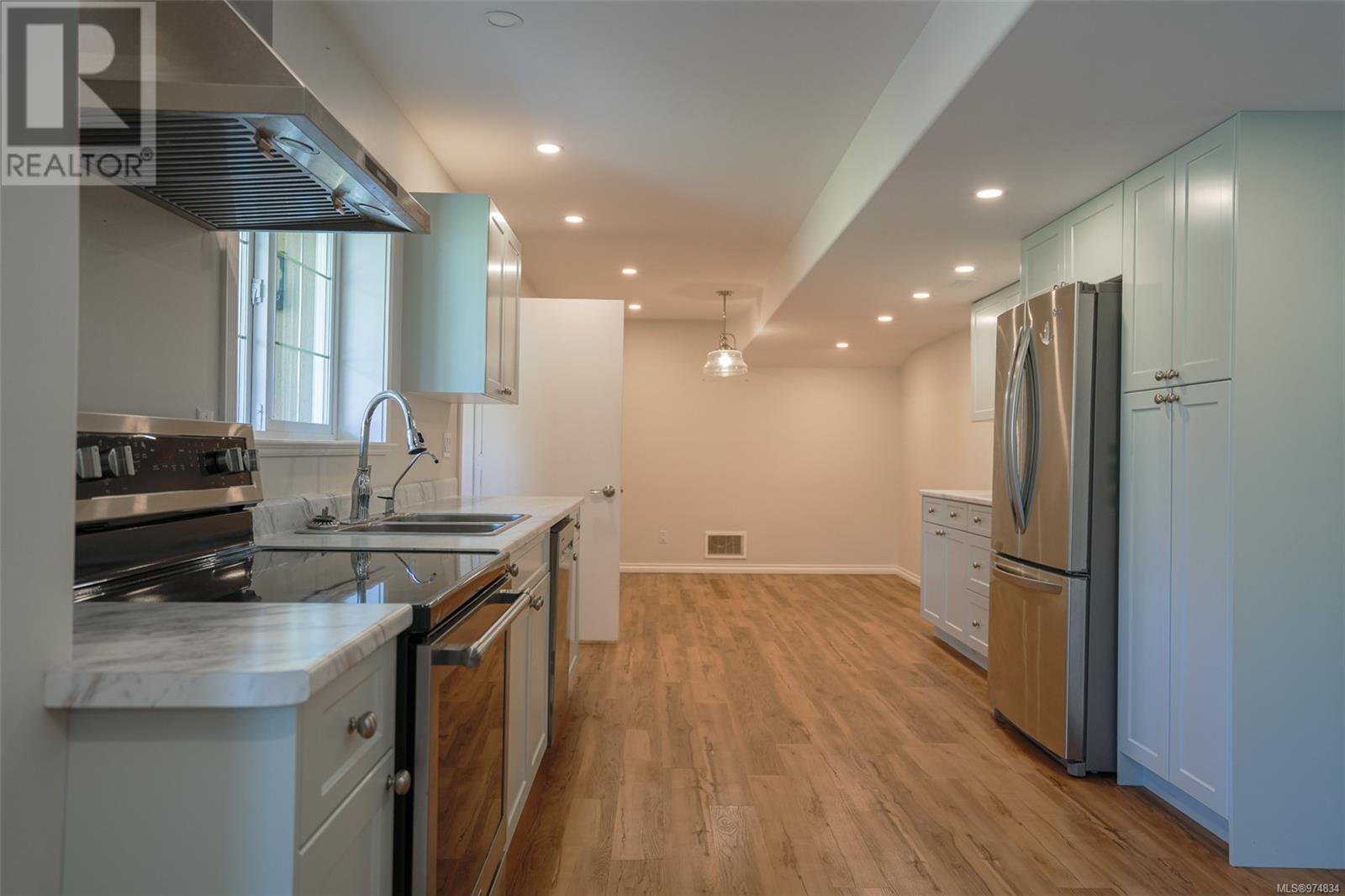 5953 Stuart Ave, Port Alberni real estate listing 974834