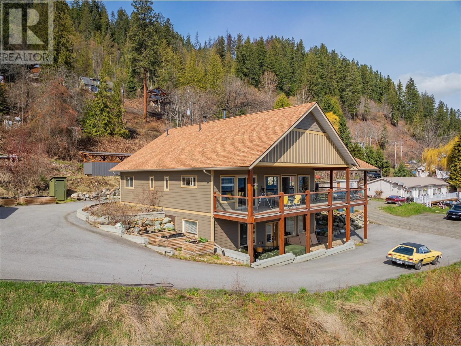 3558 SPRAGUE Street, Ainsworth