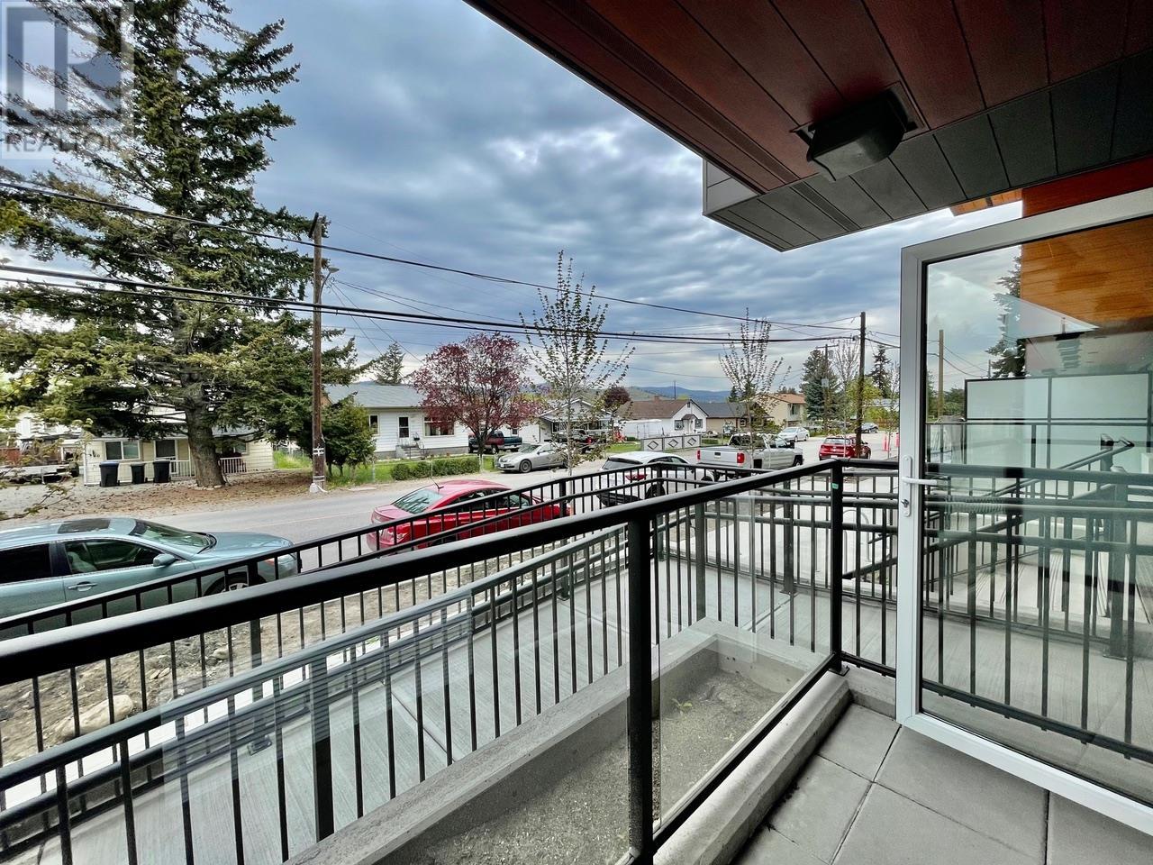#102 345 DOUGALL ROAD N - Image 14