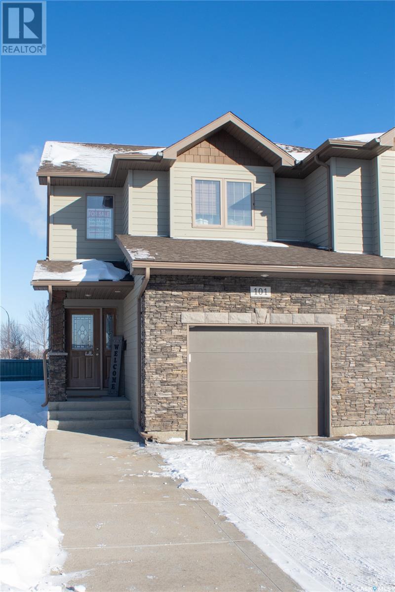 Single Family House 2 Level for Sale in   Windsor Park ROAD Regina 