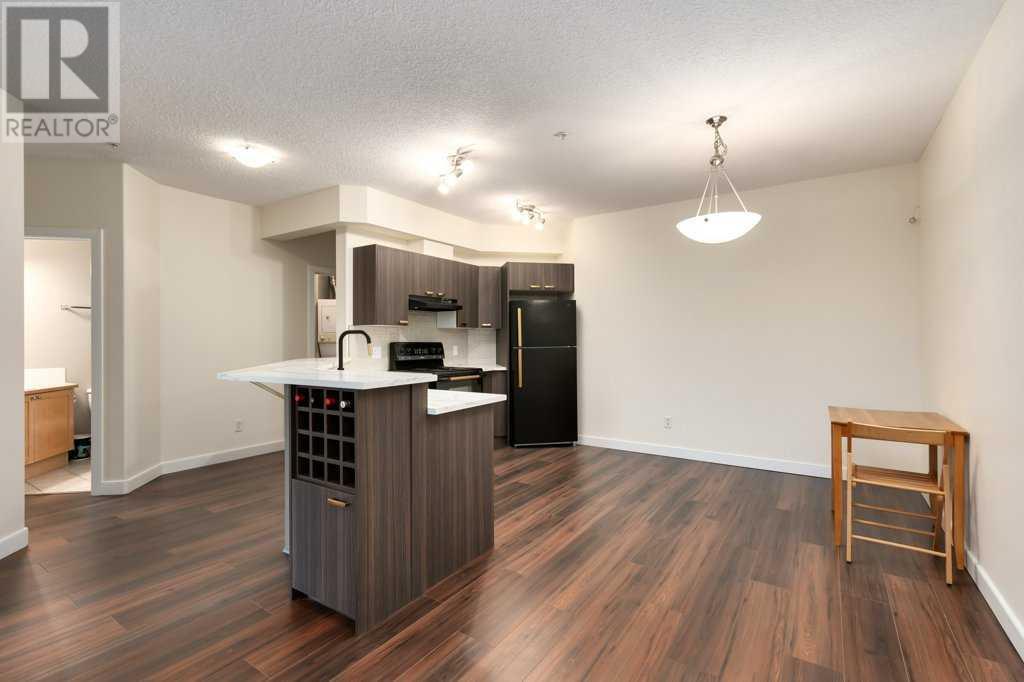 Single Family House Low rise for Sale in   A Street SW Bankview Calgary 