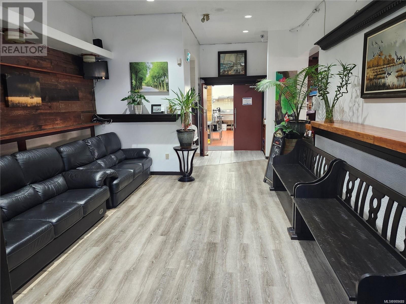  9819 Fifth Street, Sidney