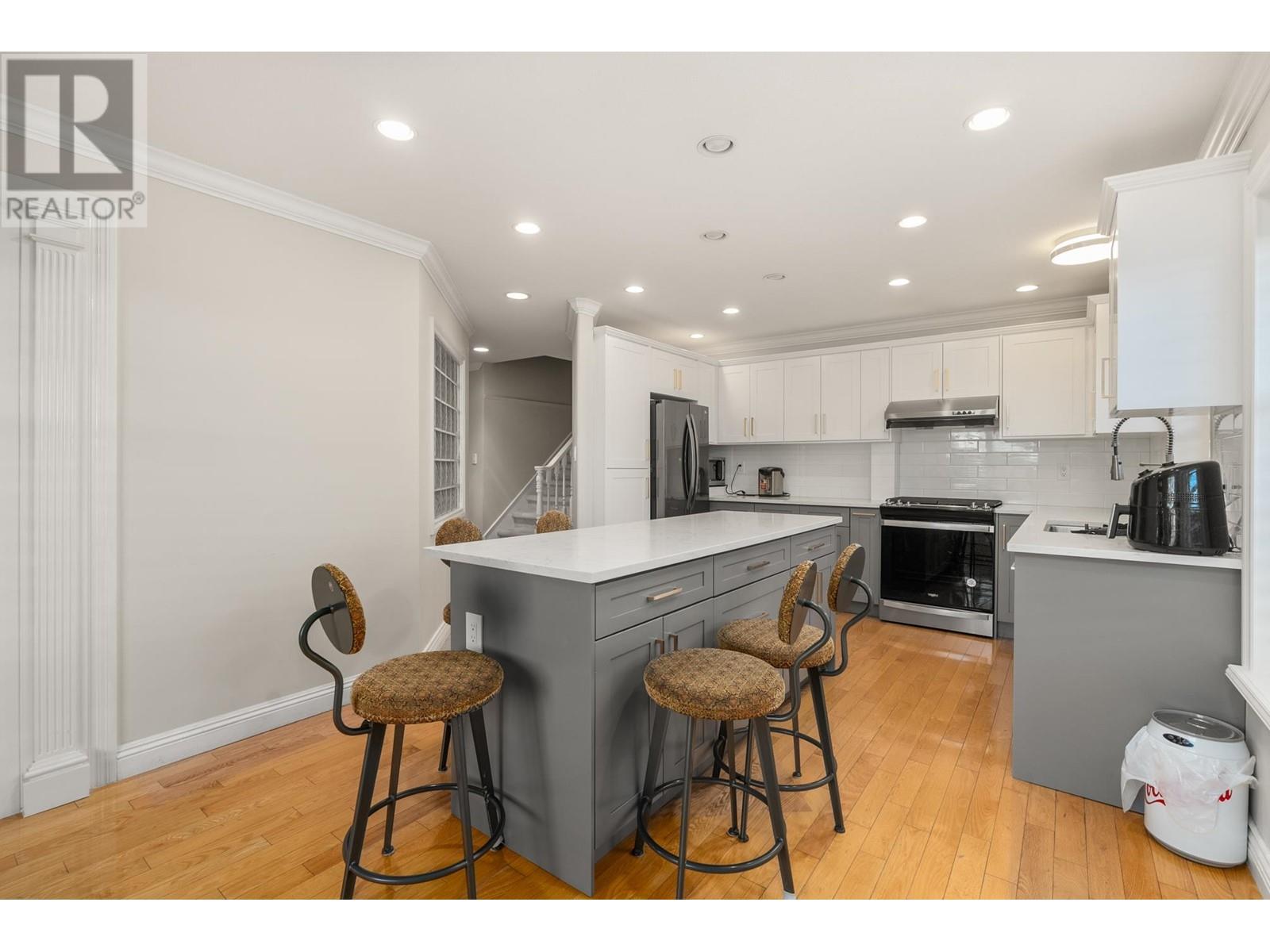 11540 KINGFISHER Drive, Richmond