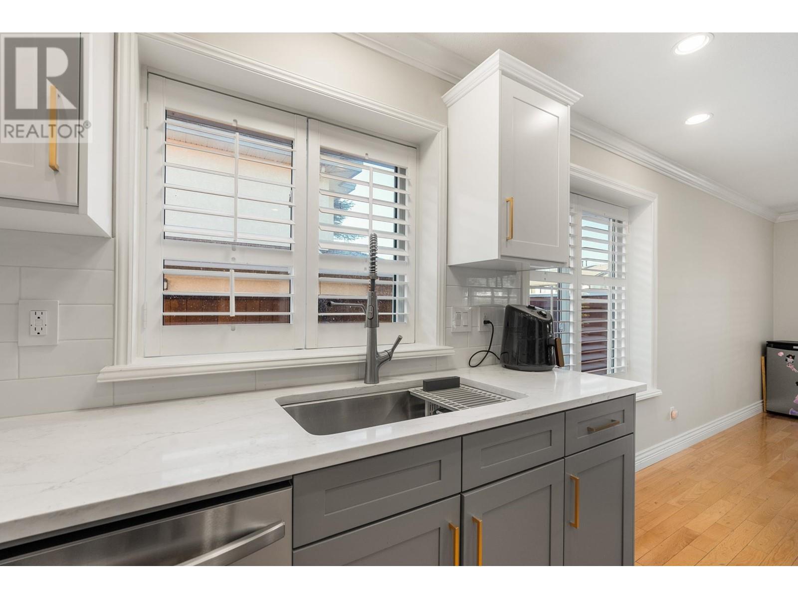 11540 KINGFISHER Drive, Richmond