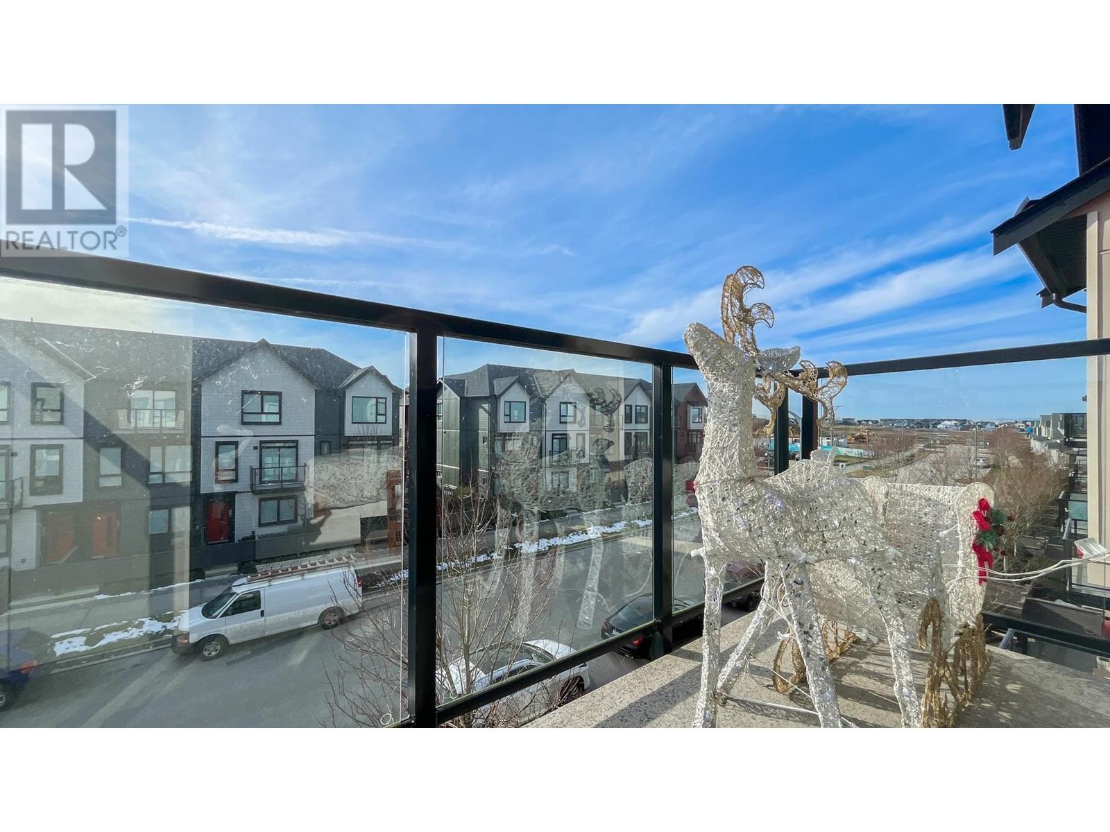 Photo 24 of 215 4738 Hemlock Way, Tsawwassen BC