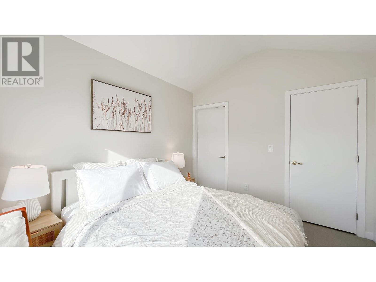 Photo 14 of 215 4738 Hemlock Way, Tsawwassen BC