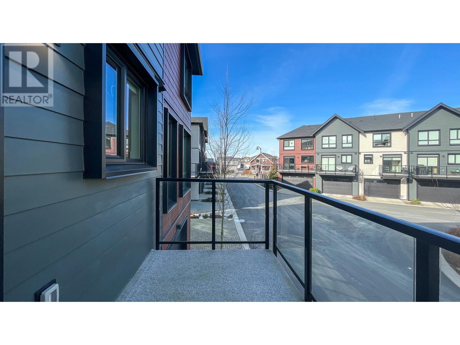 Photo 23 of 215 4738 Hemlock Way, Tsawwassen BC