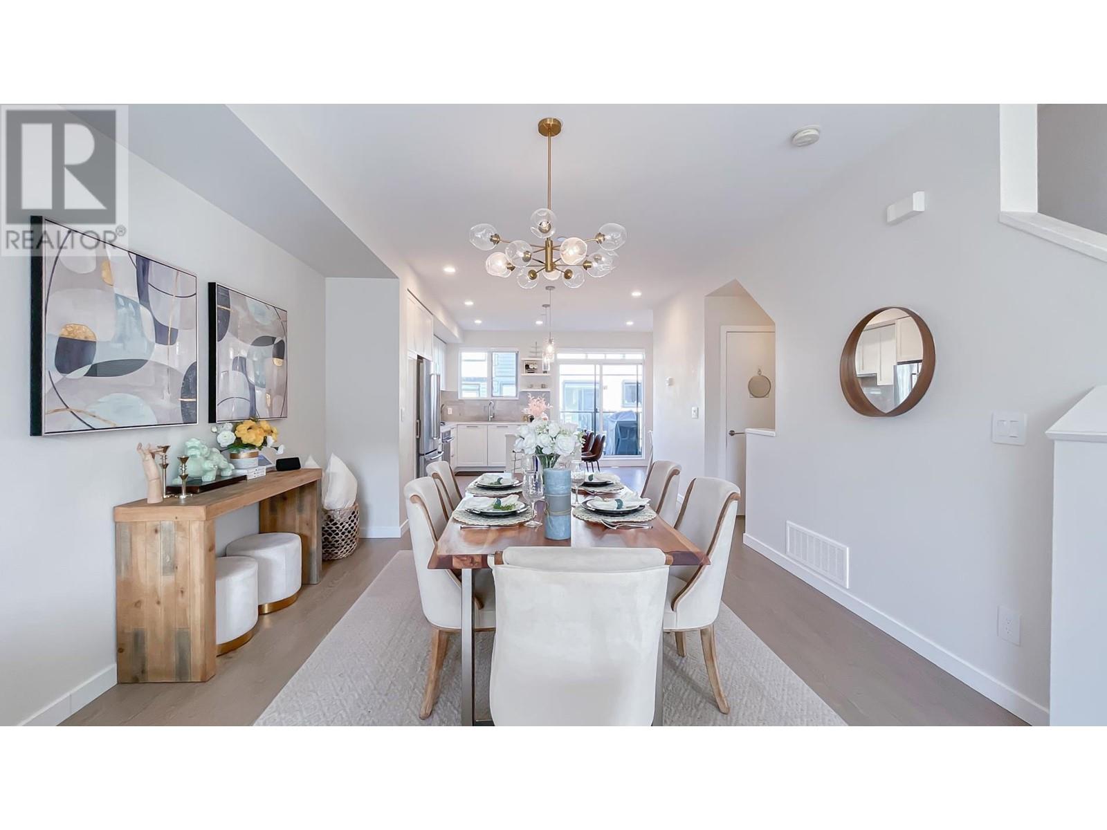 Photo 10 of 215 4738 Hemlock Way, Tsawwassen BC