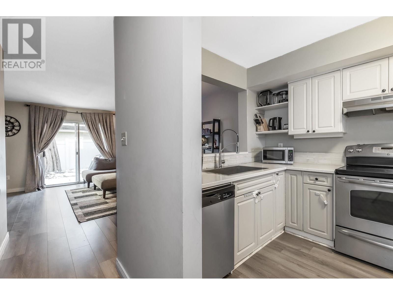 15 22411 124 AVENUE, Maple Ridge